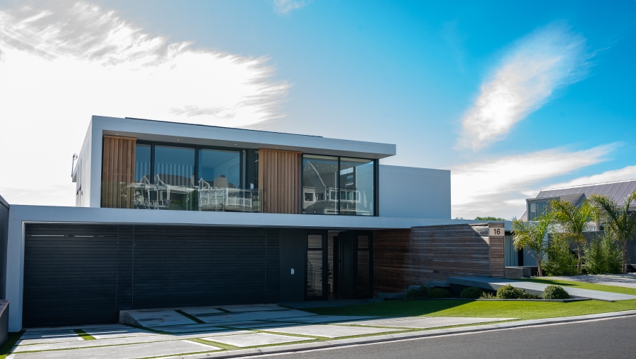 6 Bedroom Property for Sale in Myburgh Park Western Cape